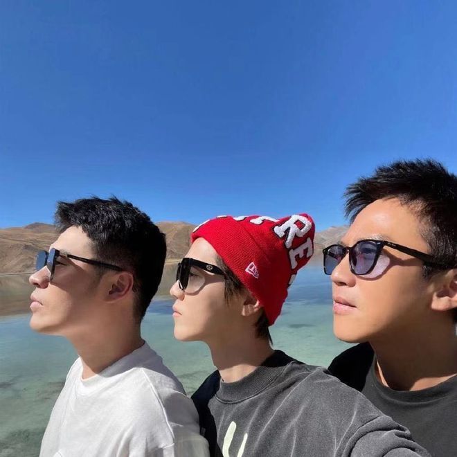 鹿晗31歲生日陳赫鄧超送祝福 網(wǎng)友:關(guān)曉彤呢?